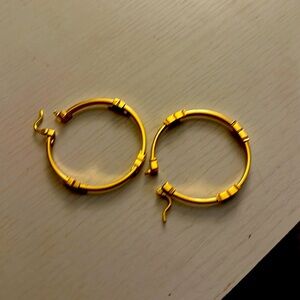 Tory Burch gold hopp earrings